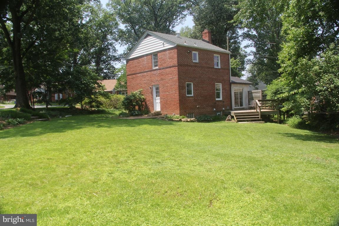 10701 Inwood Avenue Silver Spring, MD 20902 - Photo 3 of 25 Huge level backyard, ideal for house expansion