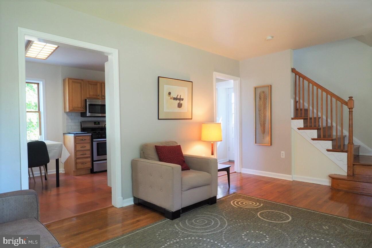10701 Inwood Avenue Silver Spring, MD 20902 - Photo 6 of 25 Living Room