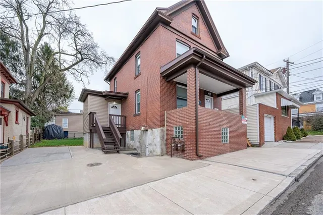 $220,000 | 447 Steck Street, Greensburg, PA 15601