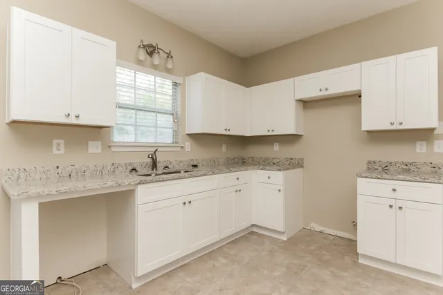 $2,040 | 827 Shadow Lake Drive, Lithonia, GA 30058