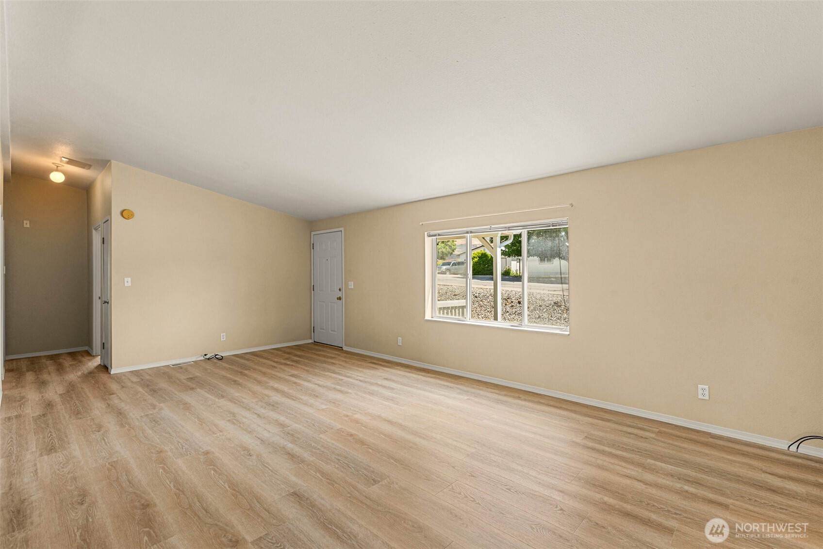 425 Nightengale Place East Wenatchee, WA 98802 - Photo 8 of 37