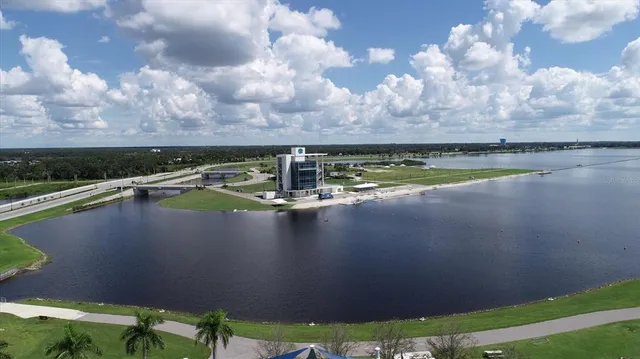 $349,900 | 3244 Ringwood Meadow, Unit 77, Sarasota, FL 34235