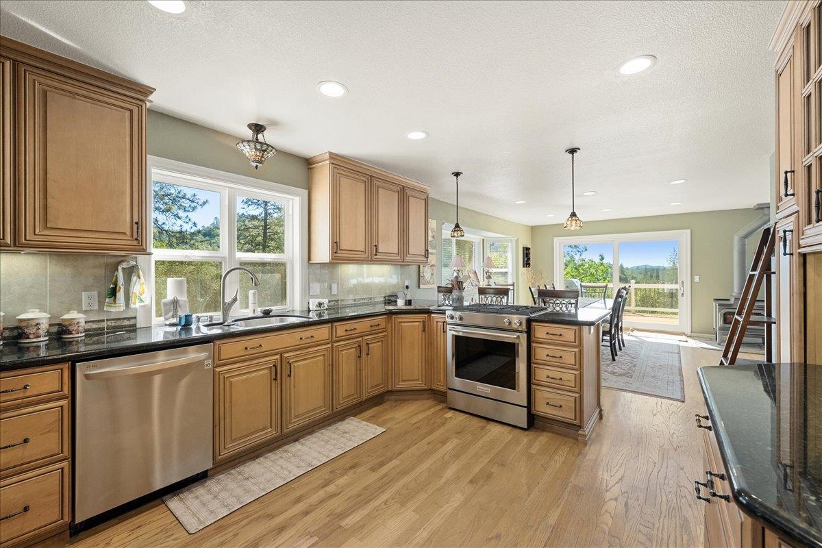 4521 Cross Creek Road Cool, CA 95614 - Photo 20 of 72
