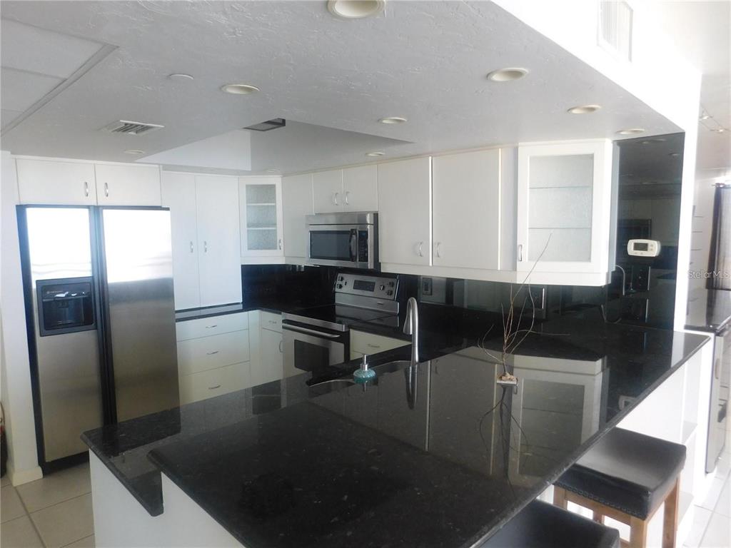 627 Alhambra Road, Unit 603 Venice, FL 34285 - Photo 10 of 23