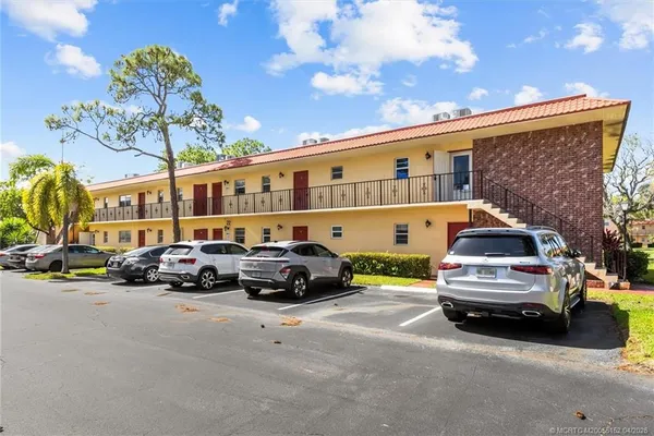 $119,888 | 1943 Southwest Palm City Road, Unit 22D, Stuart, FL 34994