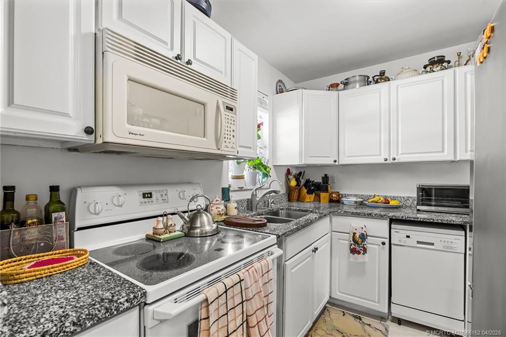 1943 Southwest Palm City Road, Unit 22D Stuart, FL 34994 - Photo 6 of 26