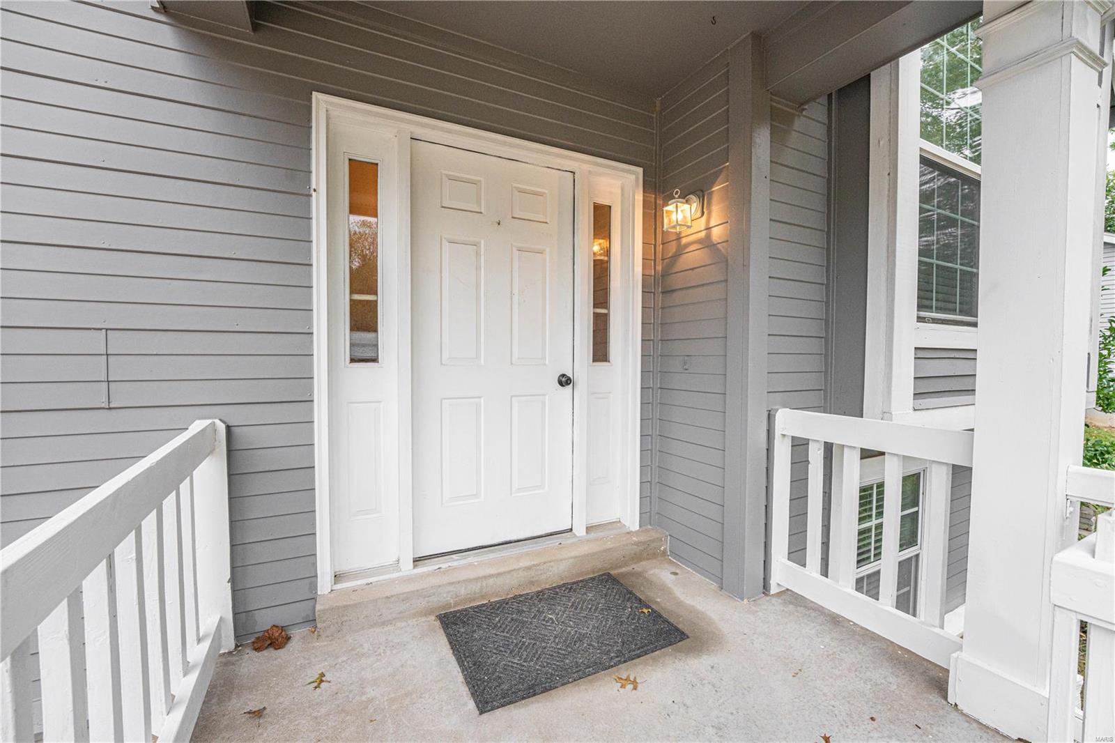 802 Williams Drive Eureka, MO 63025 - Photo 2 of 33