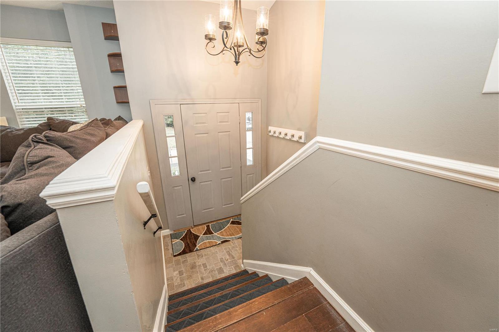 802 Williams Drive Eureka, MO 63025 - Photo 3 of 33