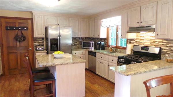 19 Forest Road Foxboro, MA 02035 - Photo 7 of 30 Gallery Image 7