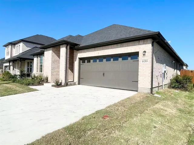 $2,450 | 16205 Garden Drive, Celina, TX 75009
