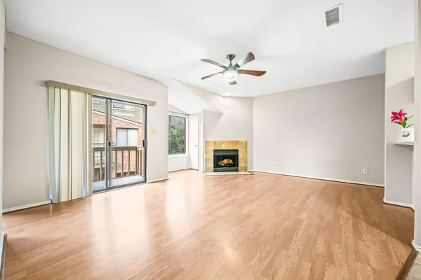 $1,750 | 2023 Gentryside Drive, Unit 204, Houston, TX 77077