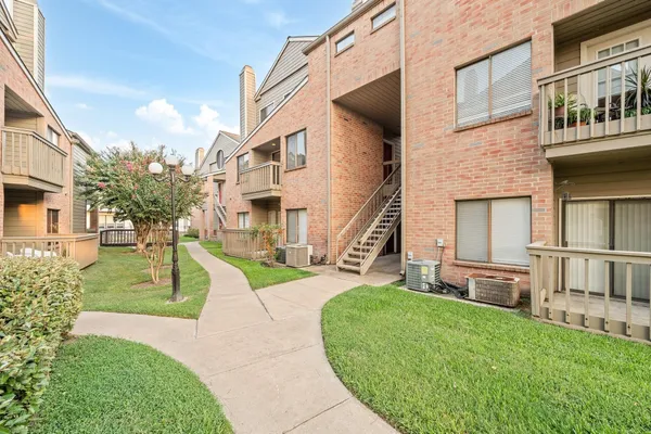 $1,750 | 2023 Gentryside Drive, Unit 204, Houston, TX 77077