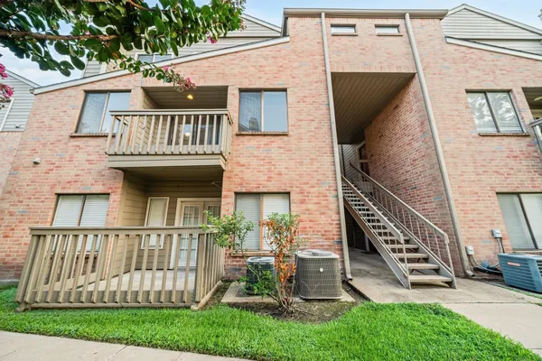 $1,750 | 2023 Gentryside Drive, Unit 204, Houston, TX 77077