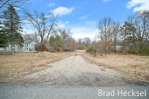 $369,900 | 14156 Division Avenue Northeast, Cedar Springs, MI 49319