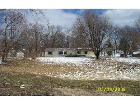 326 East Spring Street Bloomfield, IN 47424 - Photo 1 of 9 Gallery Image 1