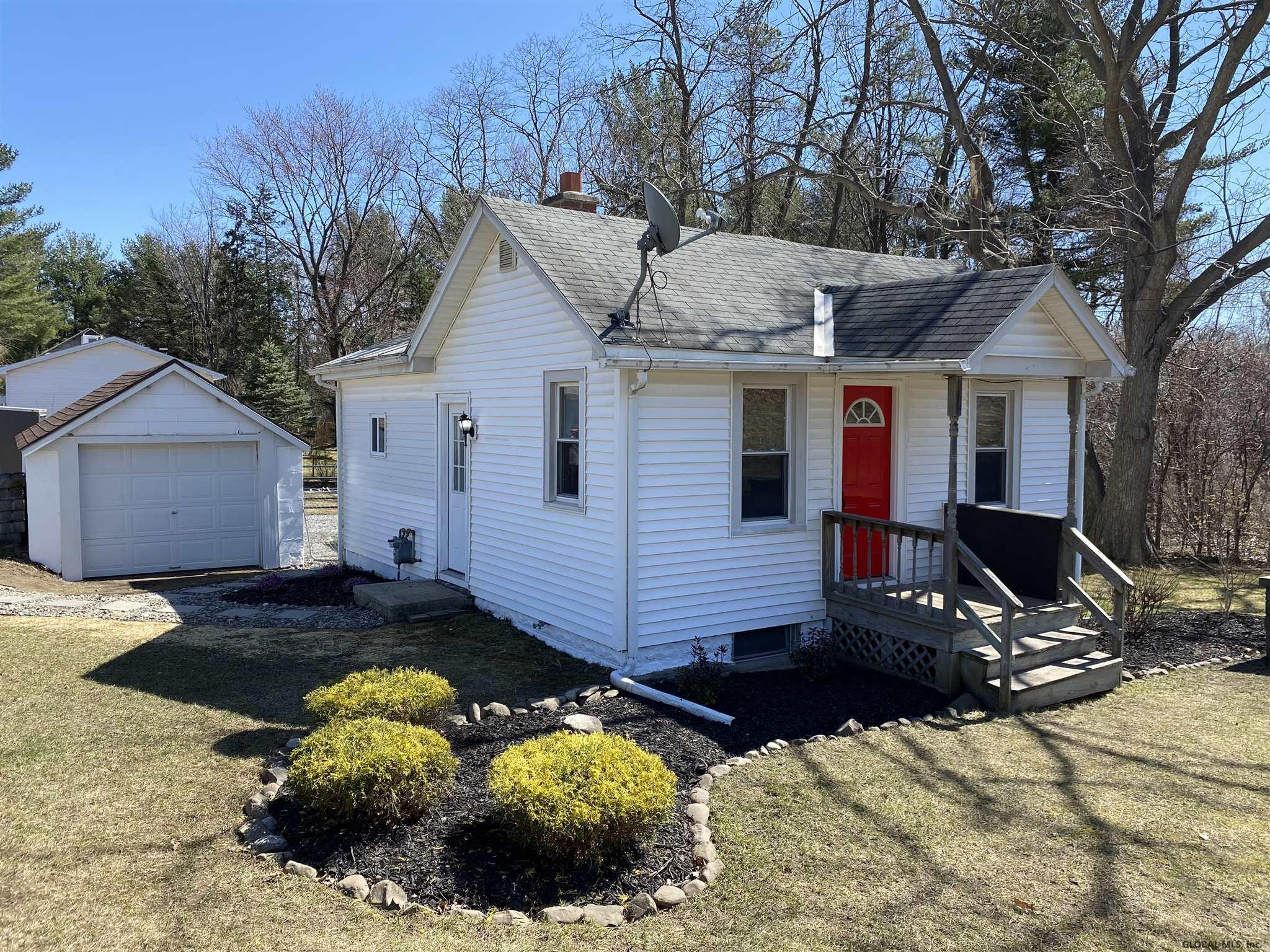100 Evans Road Rotterdam, NY 12306 - Photo 3 of 24 Photo 3