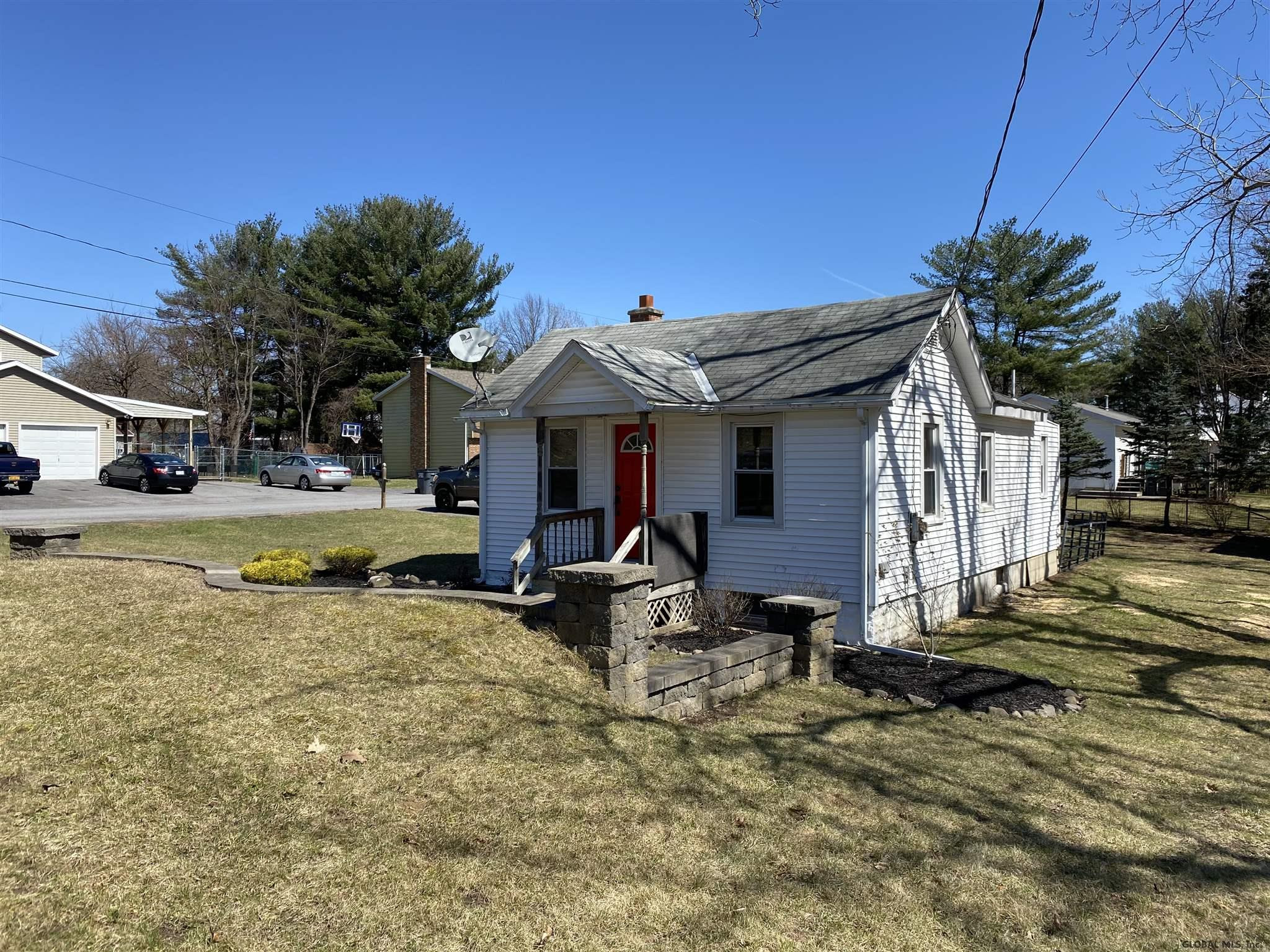 100 Evans Road Rotterdam, NY 12306 - Photo 4 of 24 Photo 4