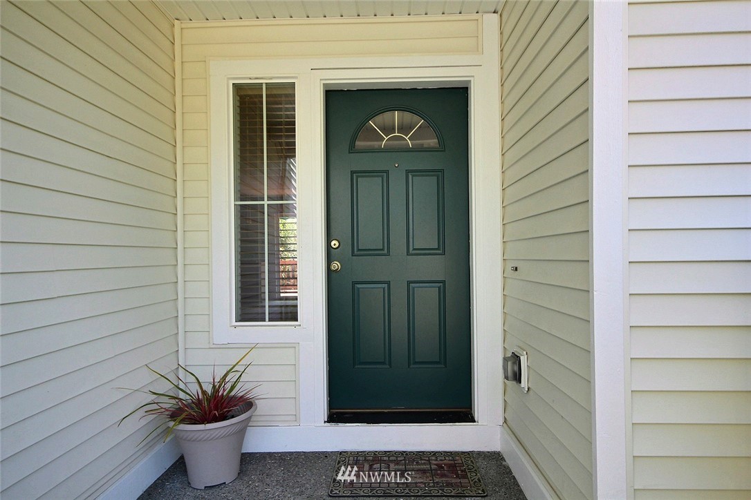 2907 Southeast 3rd Street Renton, WA 98056 - Photo 2 of 24