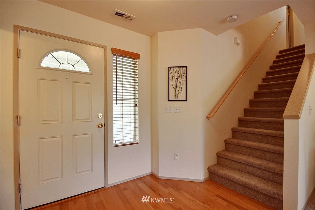 2907 Southeast 3rd Street Renton, WA 98056 - Photo 3 of 24