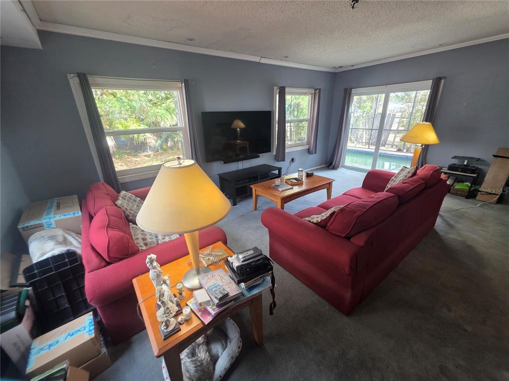 1015 Rhodes Avenue Sarasota, FL 34237 - Photo 12 of 17