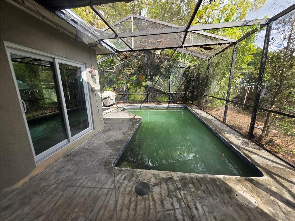 1015 Rhodes Avenue Sarasota, FL 34237 - Photo 14 of 17