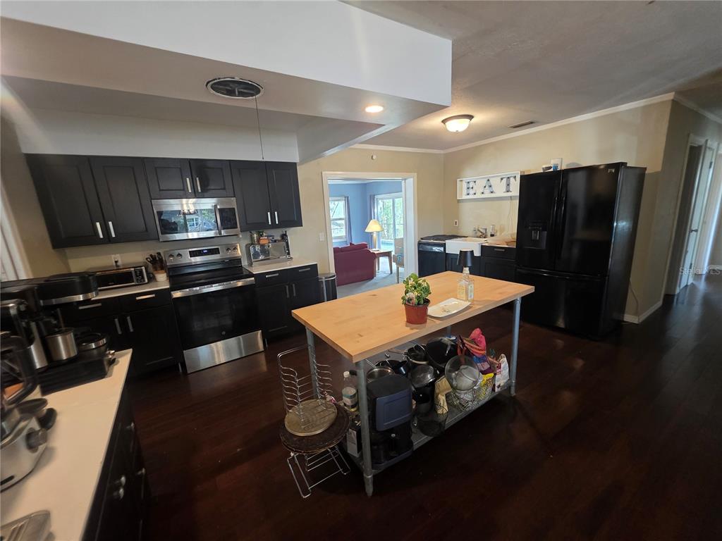 1015 Rhodes Avenue Sarasota, FL 34237 - Photo 17 of 17