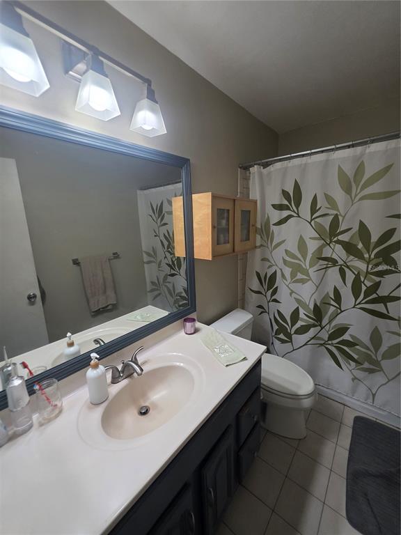 1015 Rhodes Avenue Sarasota, FL 34237 - Photo 10 of 17