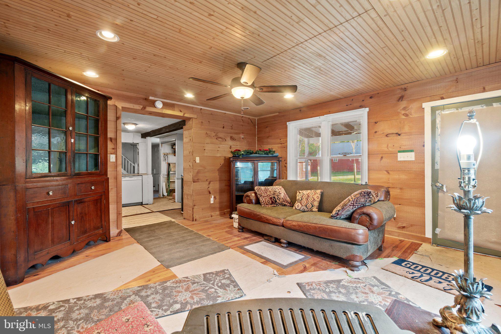 10819 Shanktown Road Big Pool, MD 21711 - Photo 70 of 79 a living room with furniture