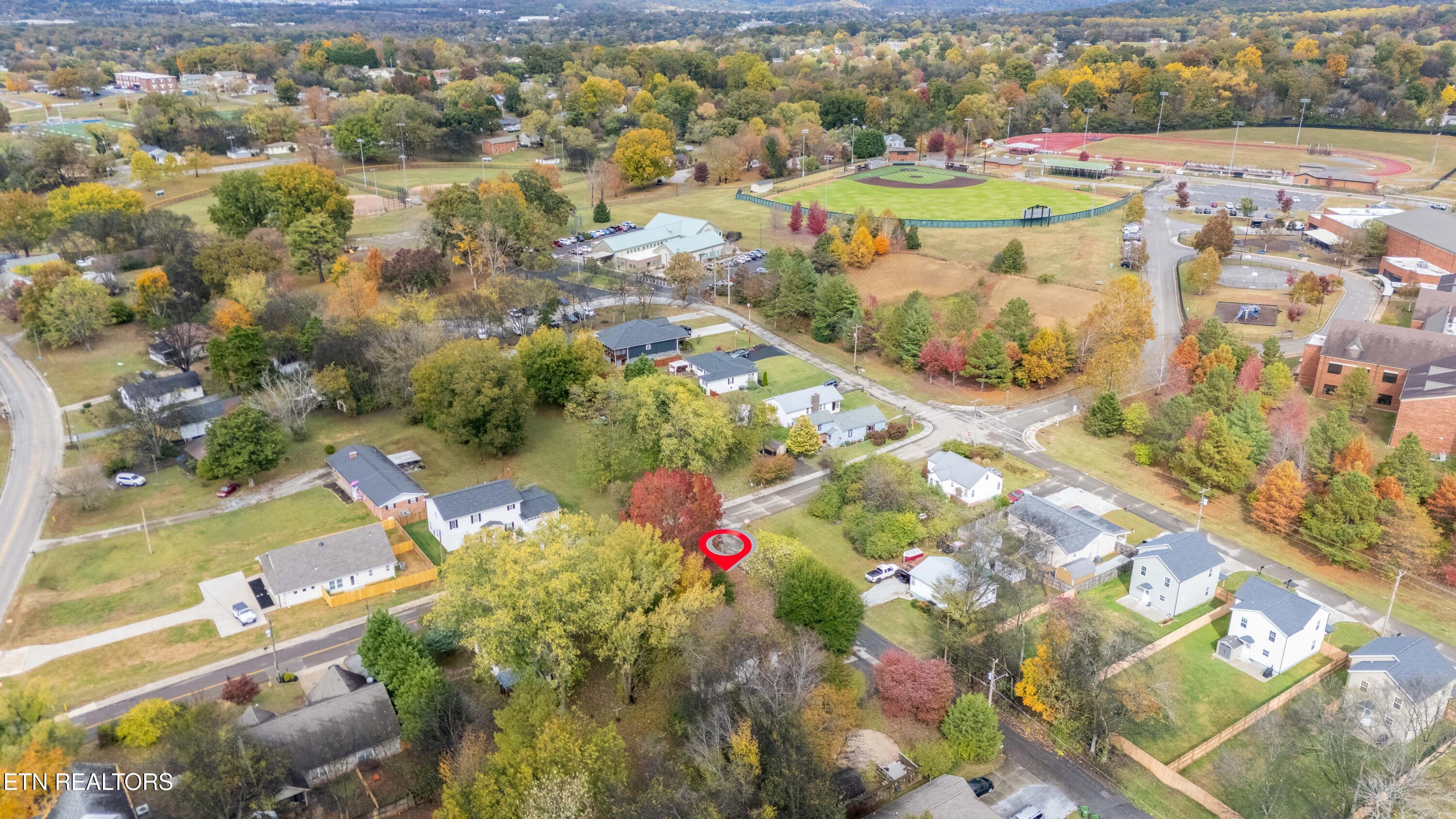 803 Rugby Place Maryville, TN 37804 - Photo 27 of 29 DJI_20251030135931_0756_D-HDR-Edit-Edit