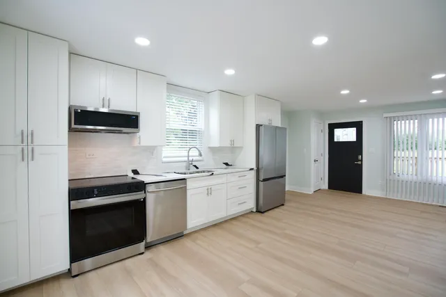 $254,900 | 2010 South Benton Center Road, Benton Harbor, MI 49022