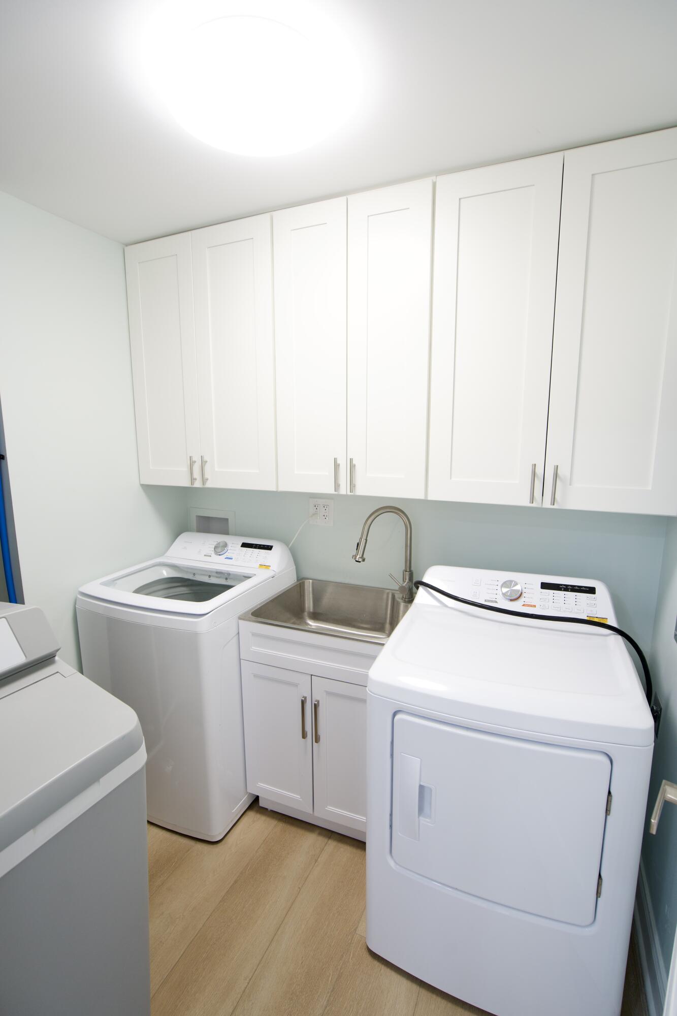 2010 South Benton Center Road Benton Harbor, MI 49022 - Photo 13 of 32 A7409101