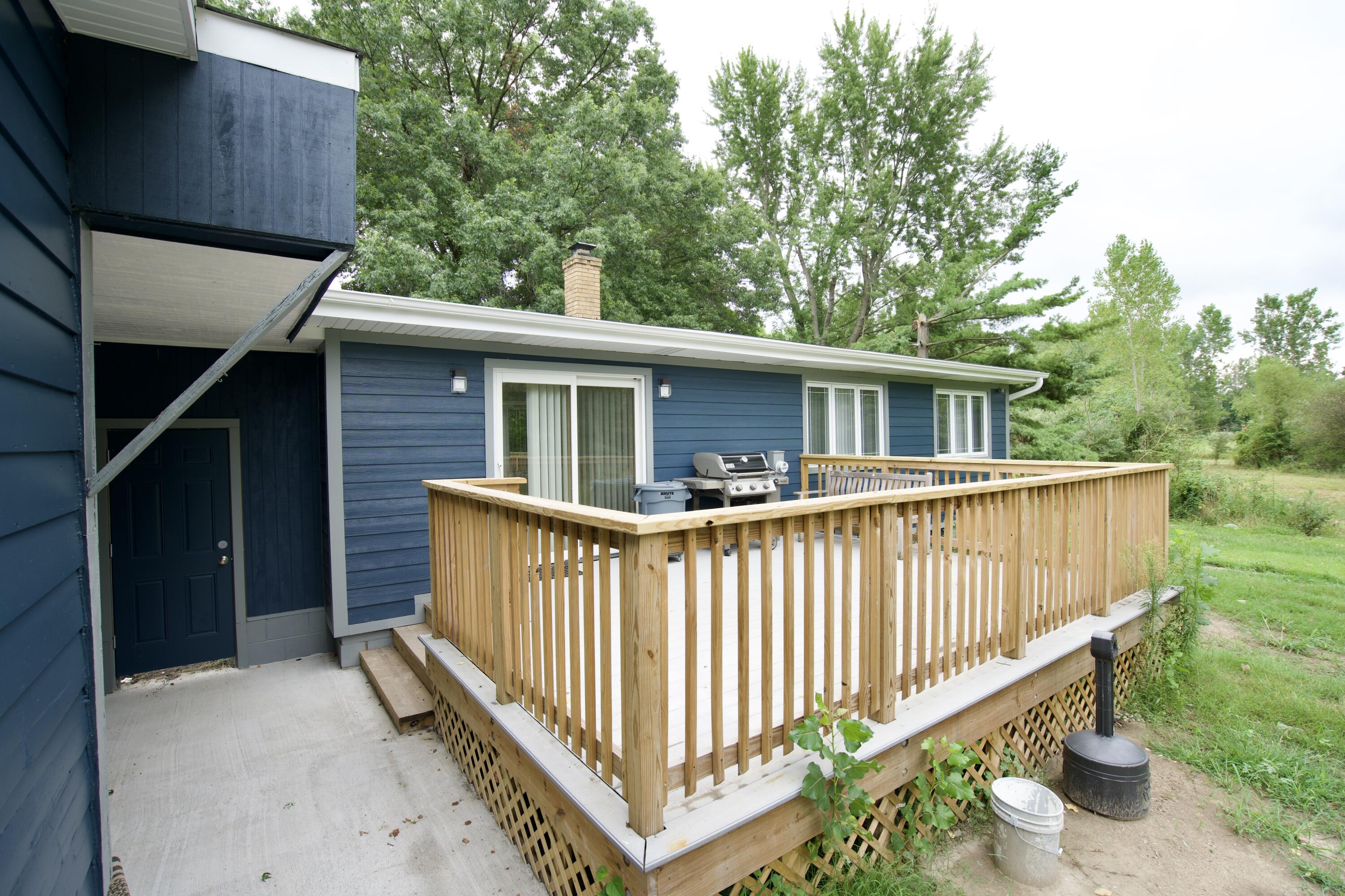 2010 South Benton Center Road Benton Harbor, MI 49022 - Photo 22 of 32 A7409079