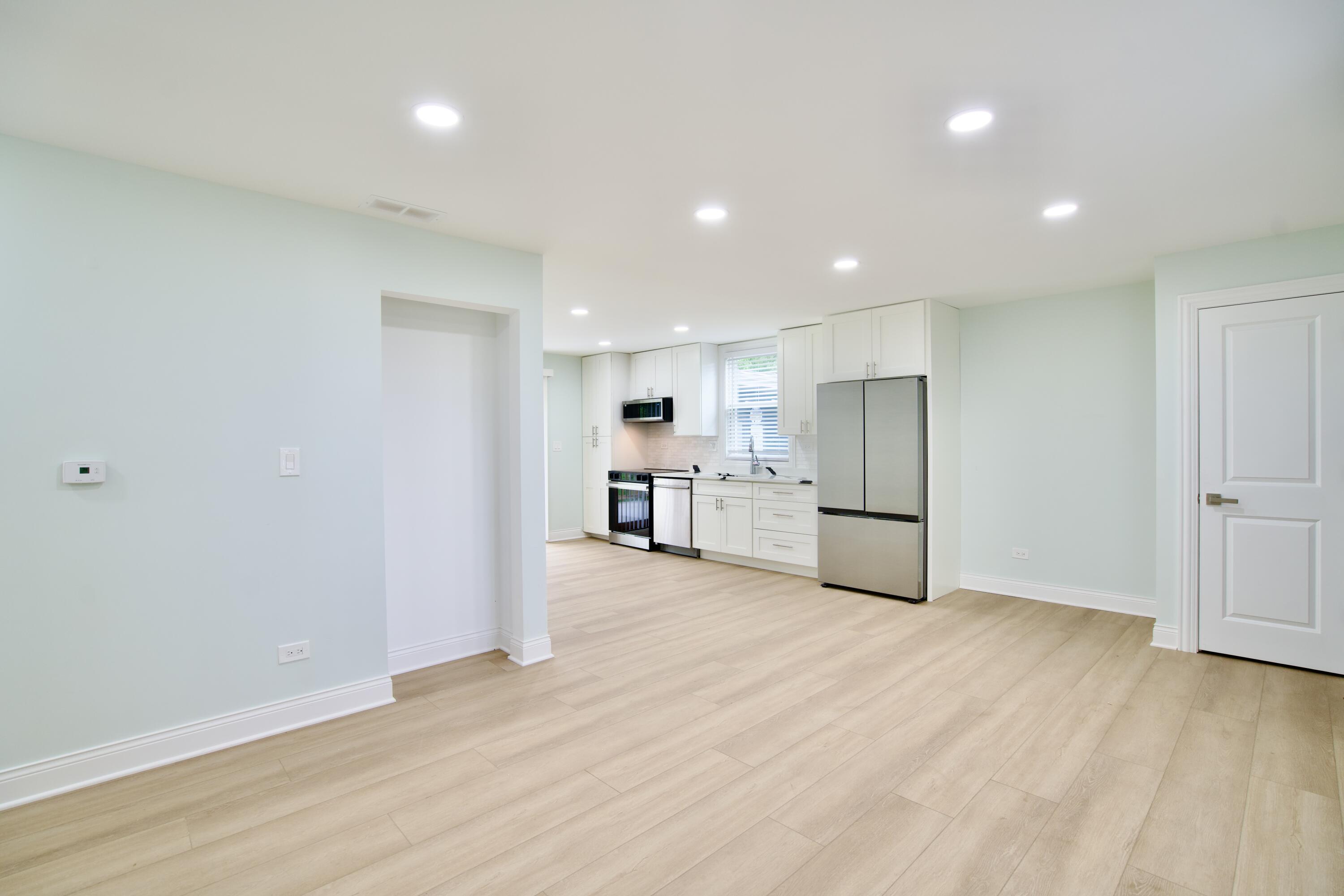 2010 South Benton Center Road Benton Harbor, MI 49022 - Photo 6 of 32 A7409095