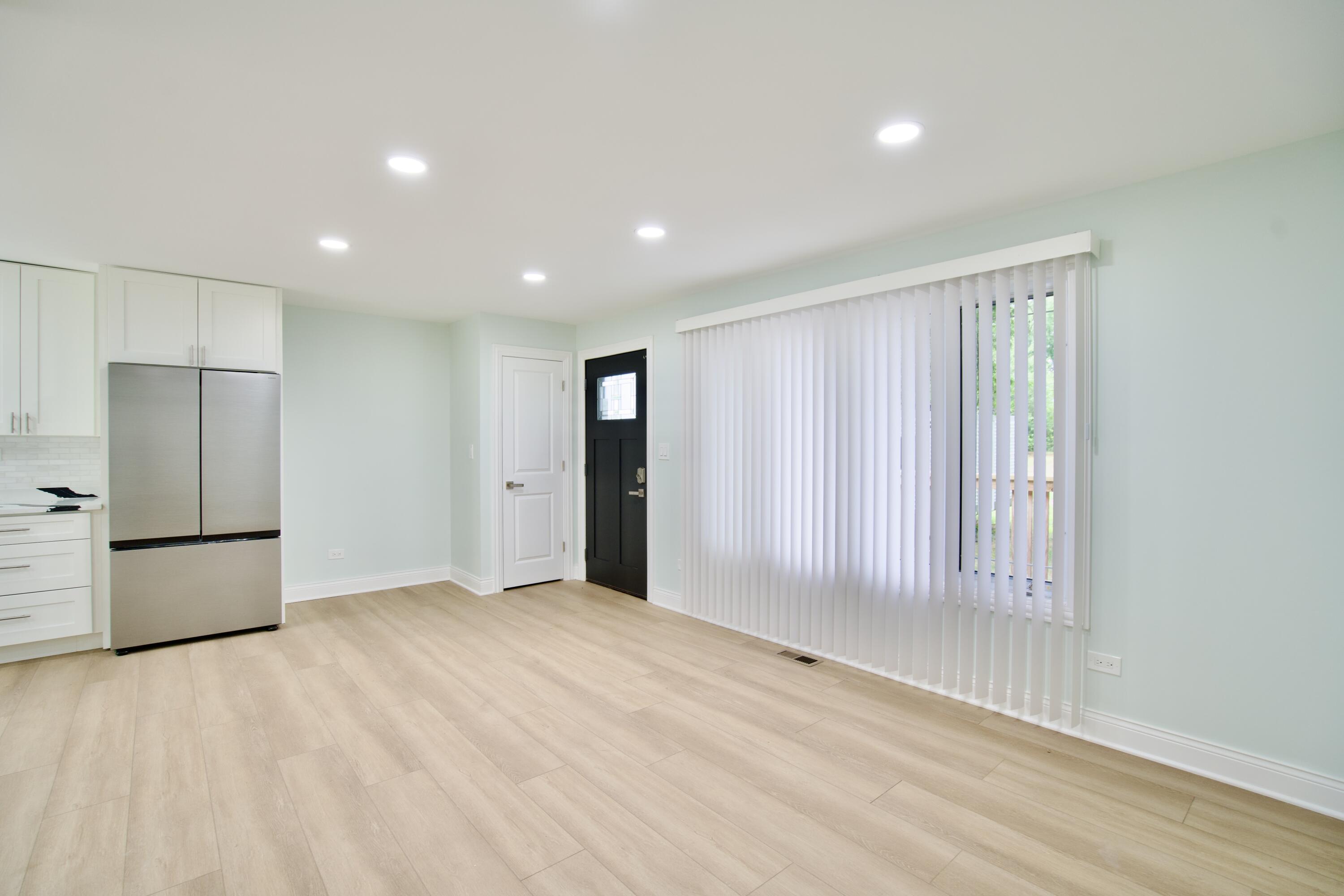 2010 South Benton Center Road Benton Harbor, MI 49022 - Photo 7 of 32 A7409094