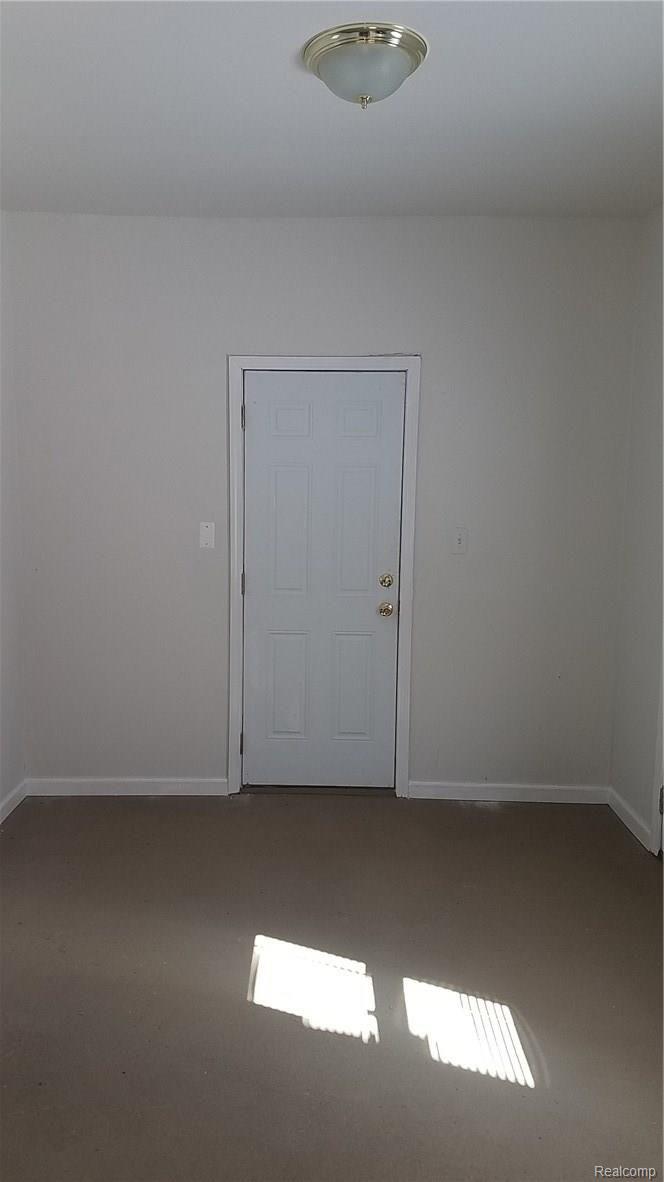9060 Rutland Street Detroit, MI 48228 - Photo 32 of 34 20180420_102436.jpg