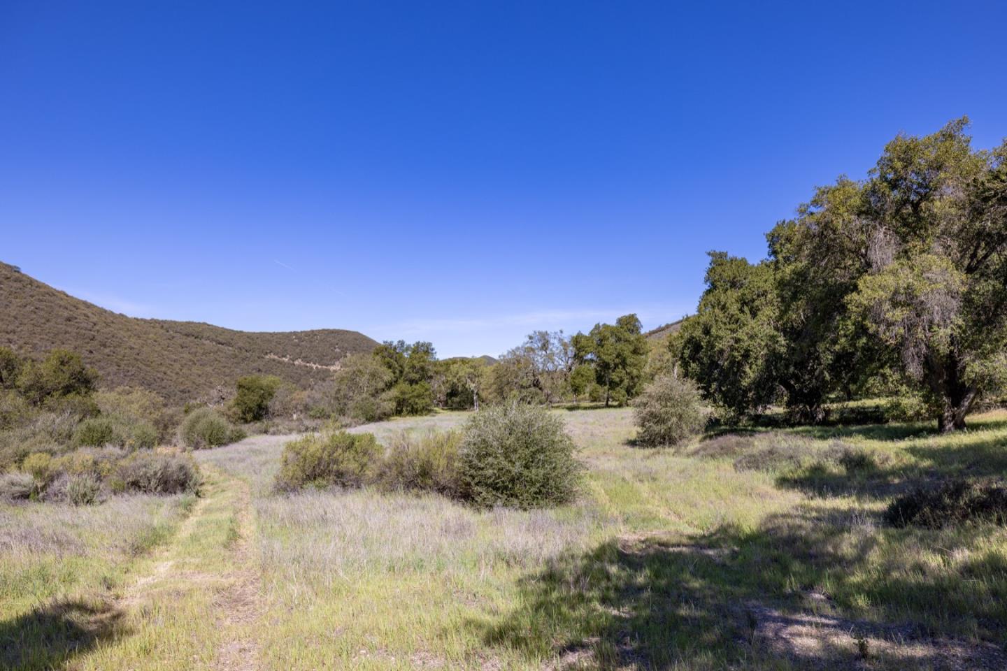 43515 East Carmel Valley Road Greenfield, CA 93927 - Photo 26 of 38