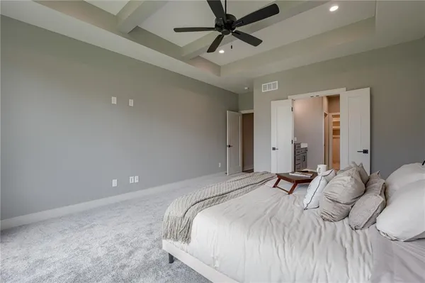 $830,000 | 2615 Northeast 91st Place, Kansas City, MO 64156