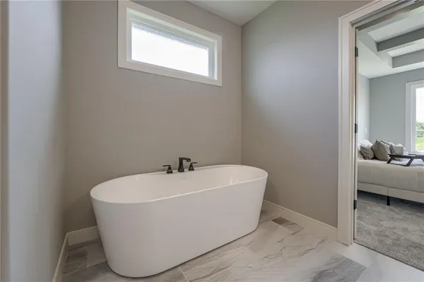 $830,000 | 2615 Northeast 91st Place, Kansas City, MO 64156