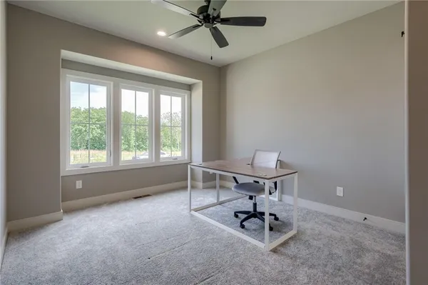 $830,000 | 2615 Northeast 91st Place, Kansas City, MO 64156