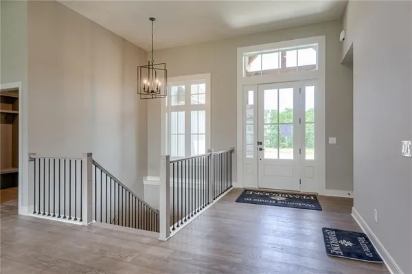 $830,000 | 2615 Northeast 91st Place, Kansas City, MO 64156