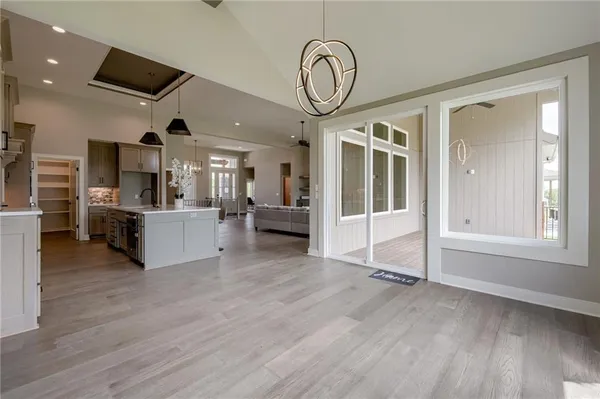 $830,000 | 2615 Northeast 91st Place, Kansas City, MO 64156