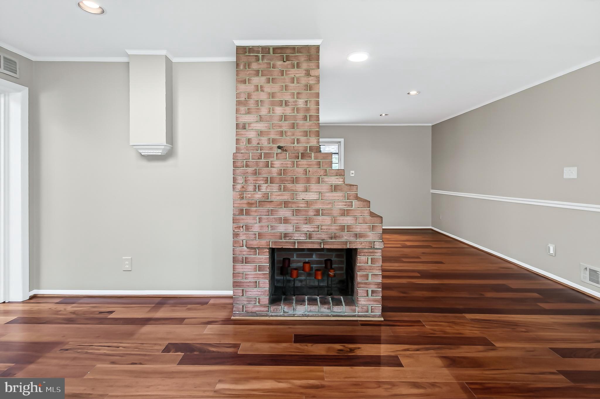 5509 Inverchapel Road Springfield, VA 22151 - Photo 5 of 34