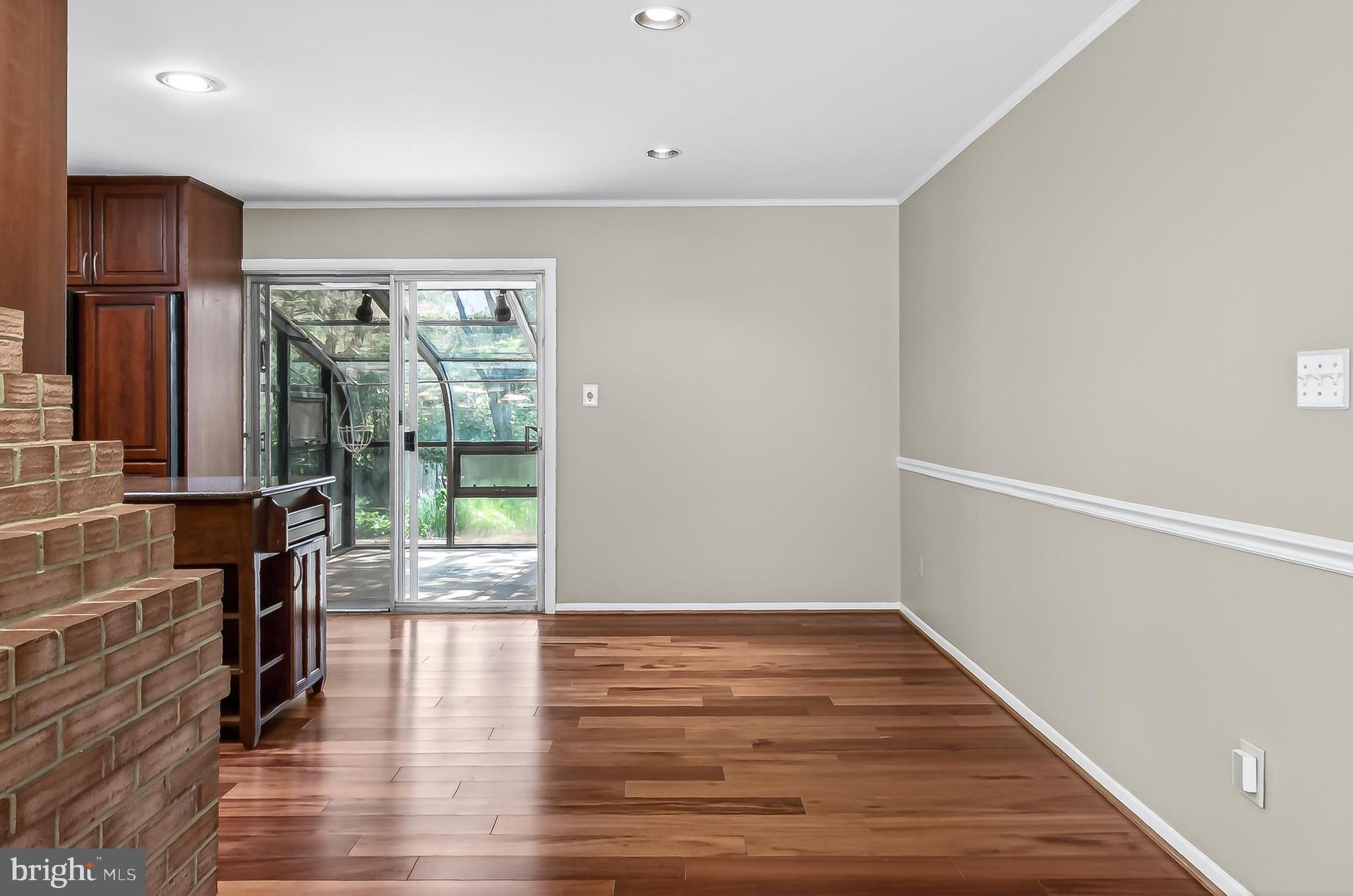 5509 Inverchapel Road Springfield, VA 22151 - Photo 7 of 34