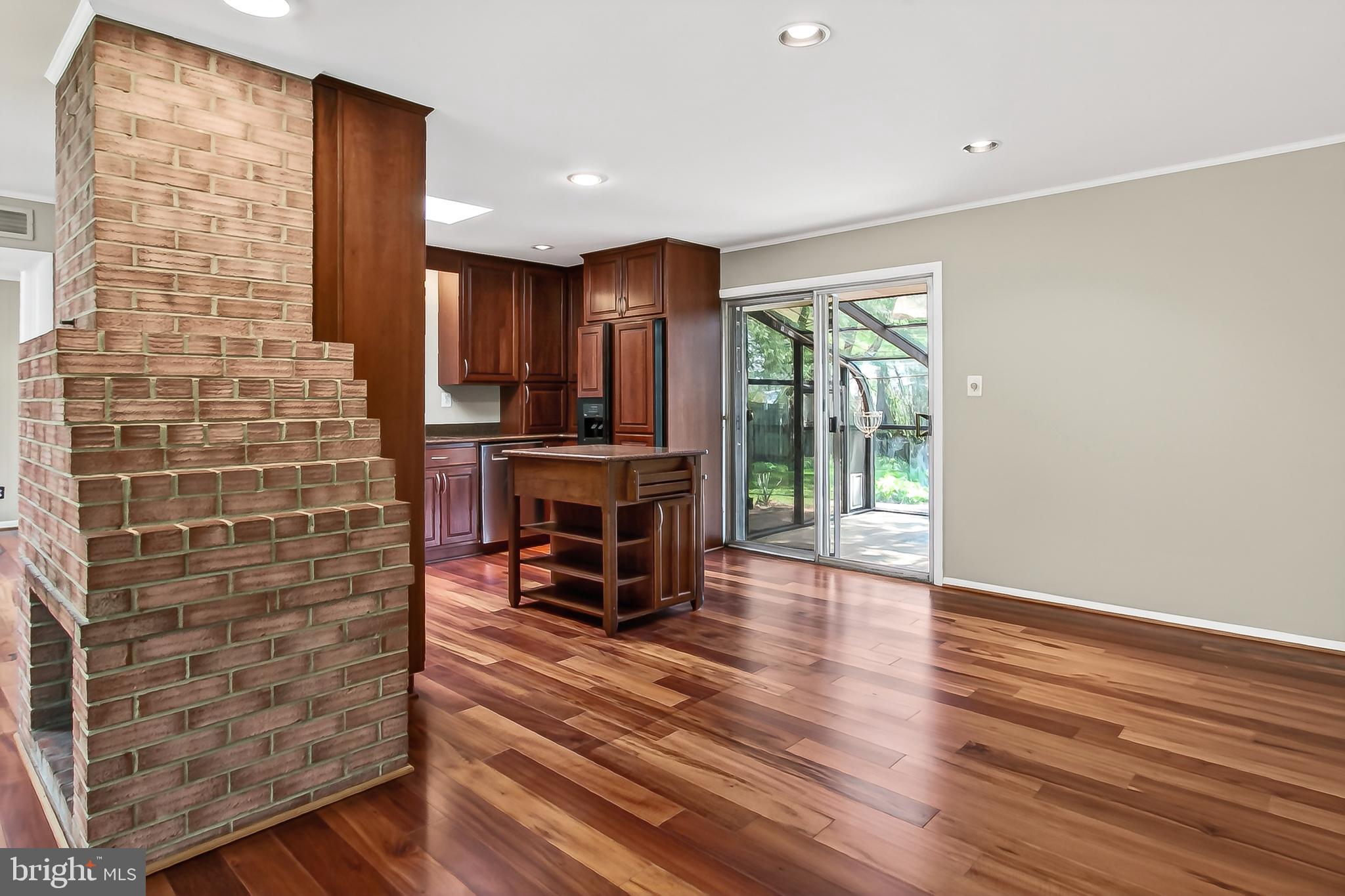 5509 Inverchapel Road Springfield, VA 22151 - Photo 8 of 34