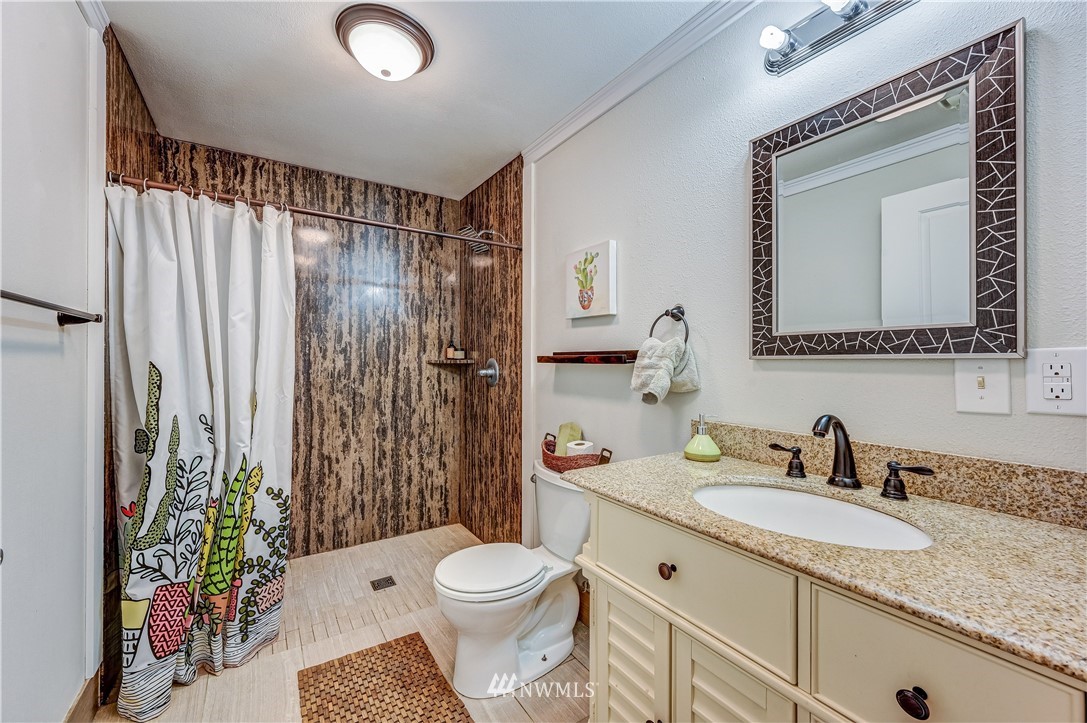 605 213th Street Southwest Bothell, WA 98021 - Photo 14 of 23