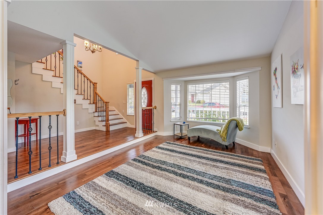 605 213th Street Southwest Bothell, WA 98021 - Photo 4 of 23