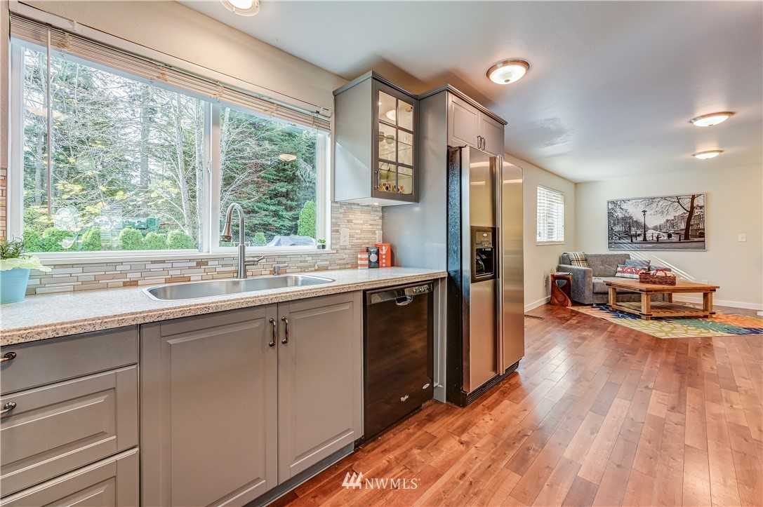 605 213th Street Southwest Bothell, WA 98021 - Photo 9 of 23