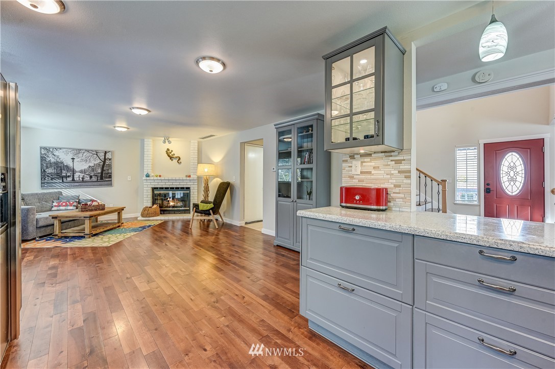605 213th Street Southwest Bothell, WA 98021 - Photo 10 of 23