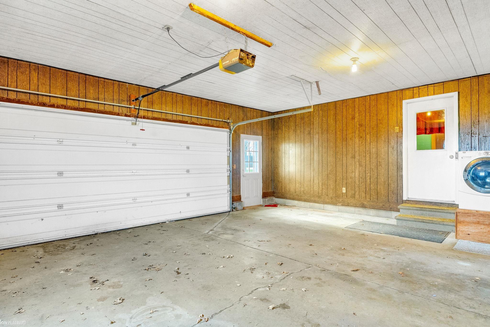 6075 Peck Road Croswell, MI 48422 - Photo 15 of 18 50162182-d04b98d3-5b2e-495b-bcdf-b59fd4813f0d.JPG