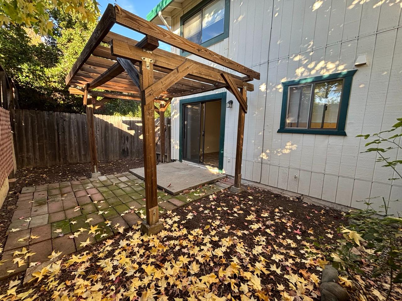 3579 Cedar Ravine Road Placerville, CA 95667 - Photo 13 of 15 a backyard of a house